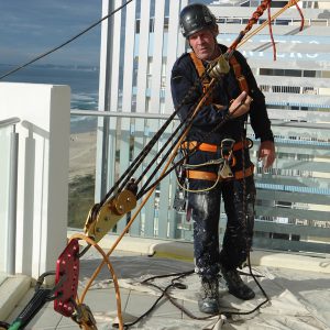 abseiling at plaqtinum on the beach